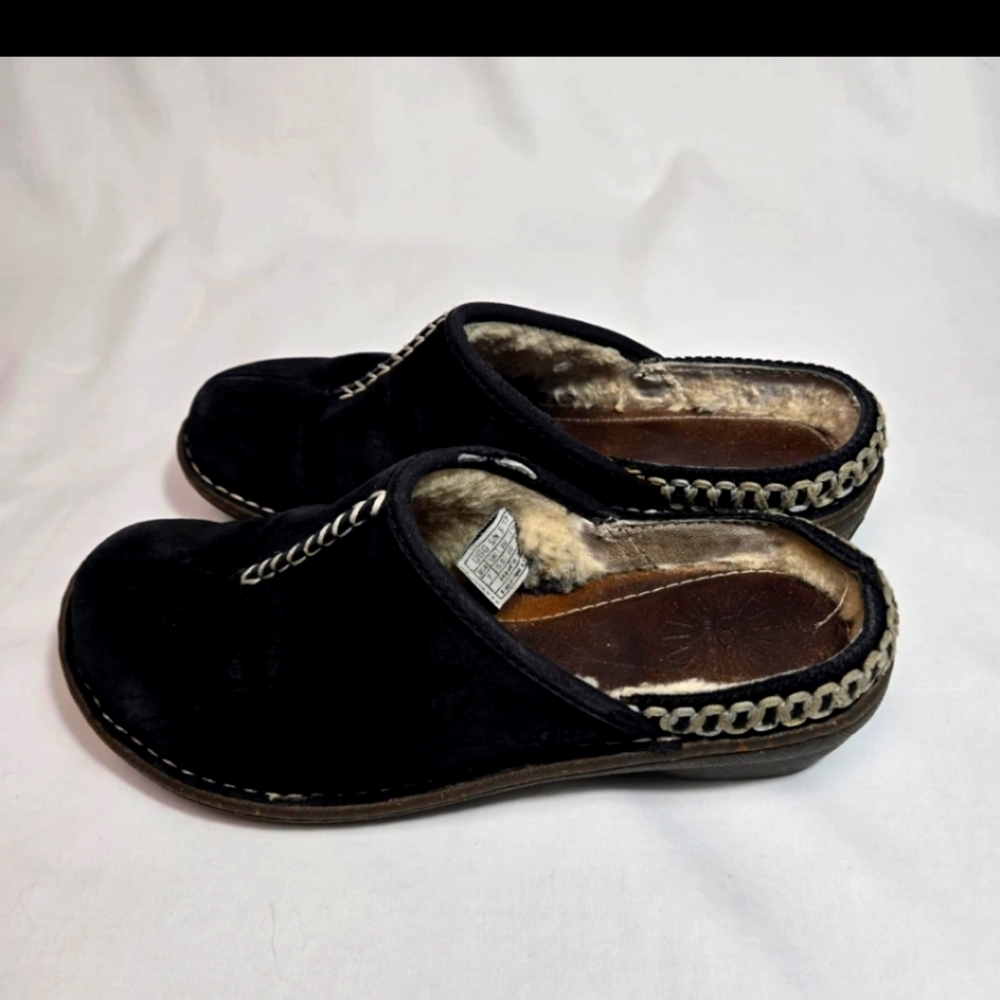 UGG Clogs Womens Sz 7 Kohala Mules Black Suede Shearling Fleece Lined